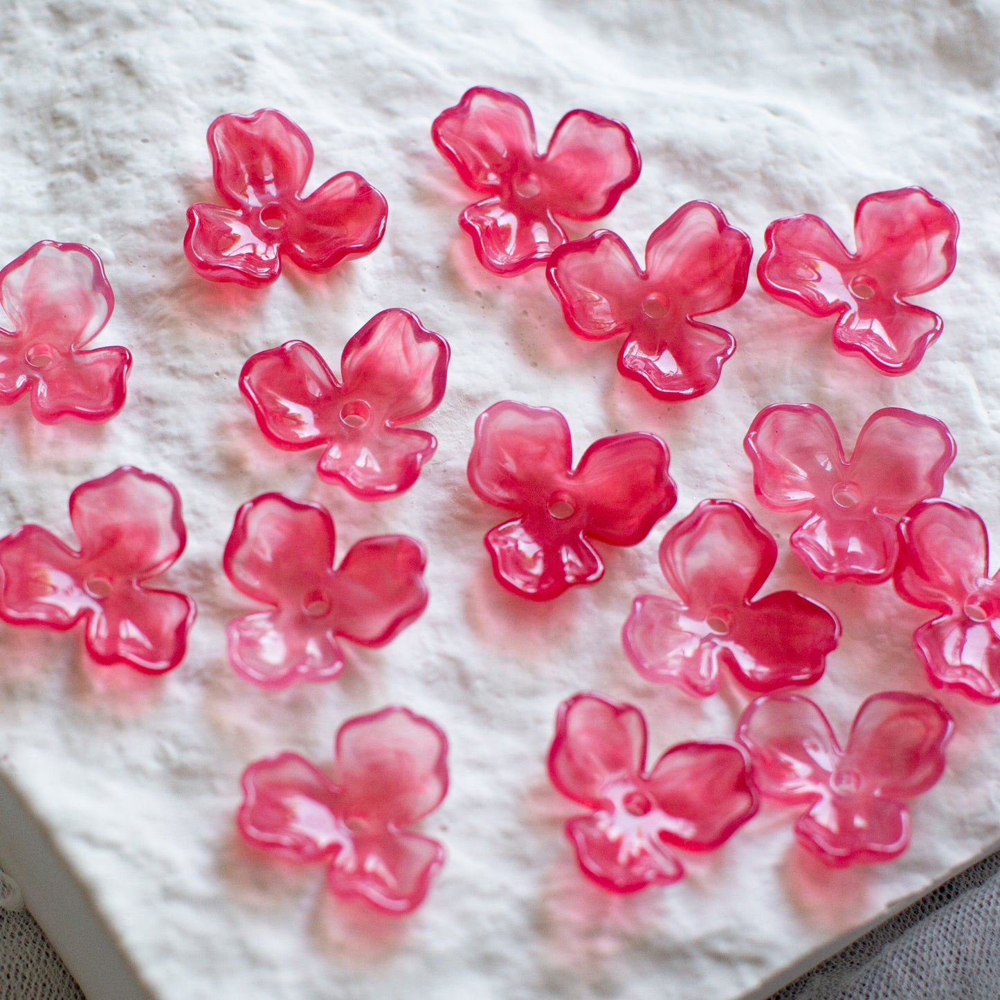 *6個* 樹脂フラワービーズ フーシャピンク  フラワーチャーム フラワーカボション PS-0061