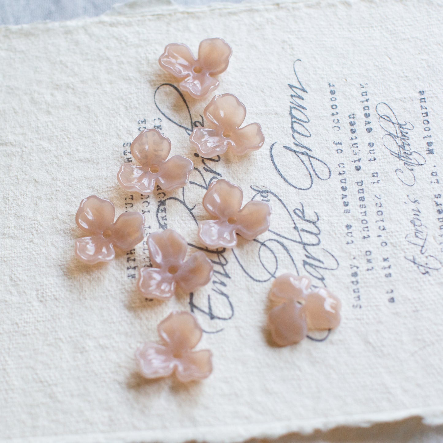 *6個* 樹脂フラワービーズ ペールピンク  フラワーチャーム フラワーカボション PS-0064