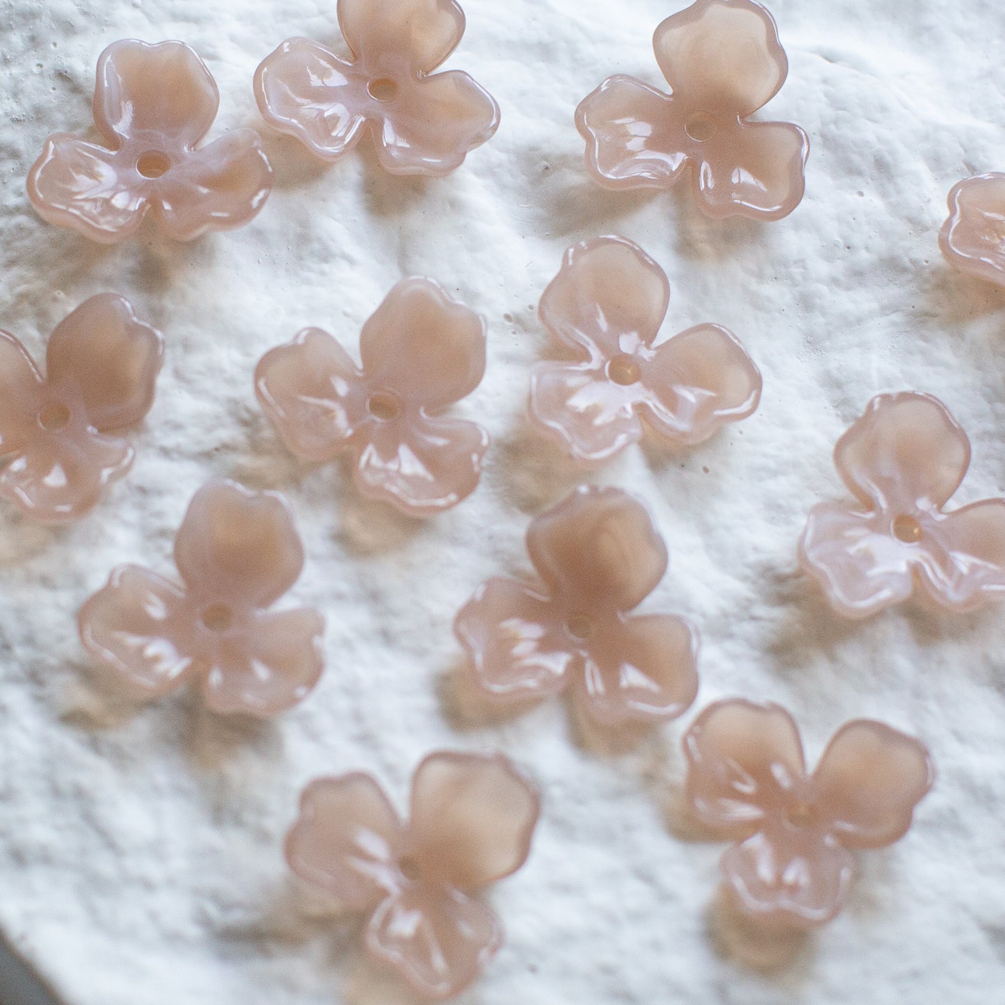 *6個* 樹脂フラワービーズ ペールピンク  フラワーチャーム フラワーカボション PS-0064
