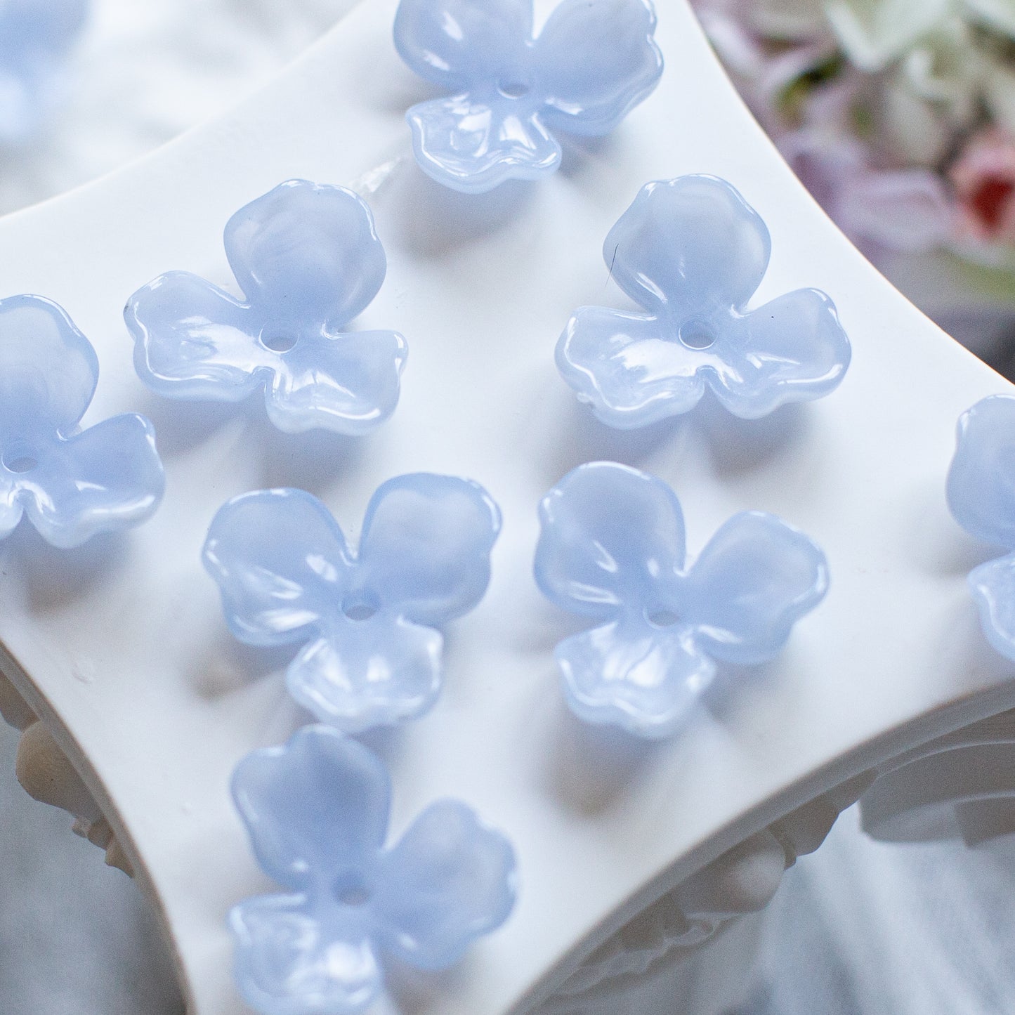 *6個* 樹脂フラワービーズ ペールブルー  フラワーチャーム フラワーカボション PS-0065