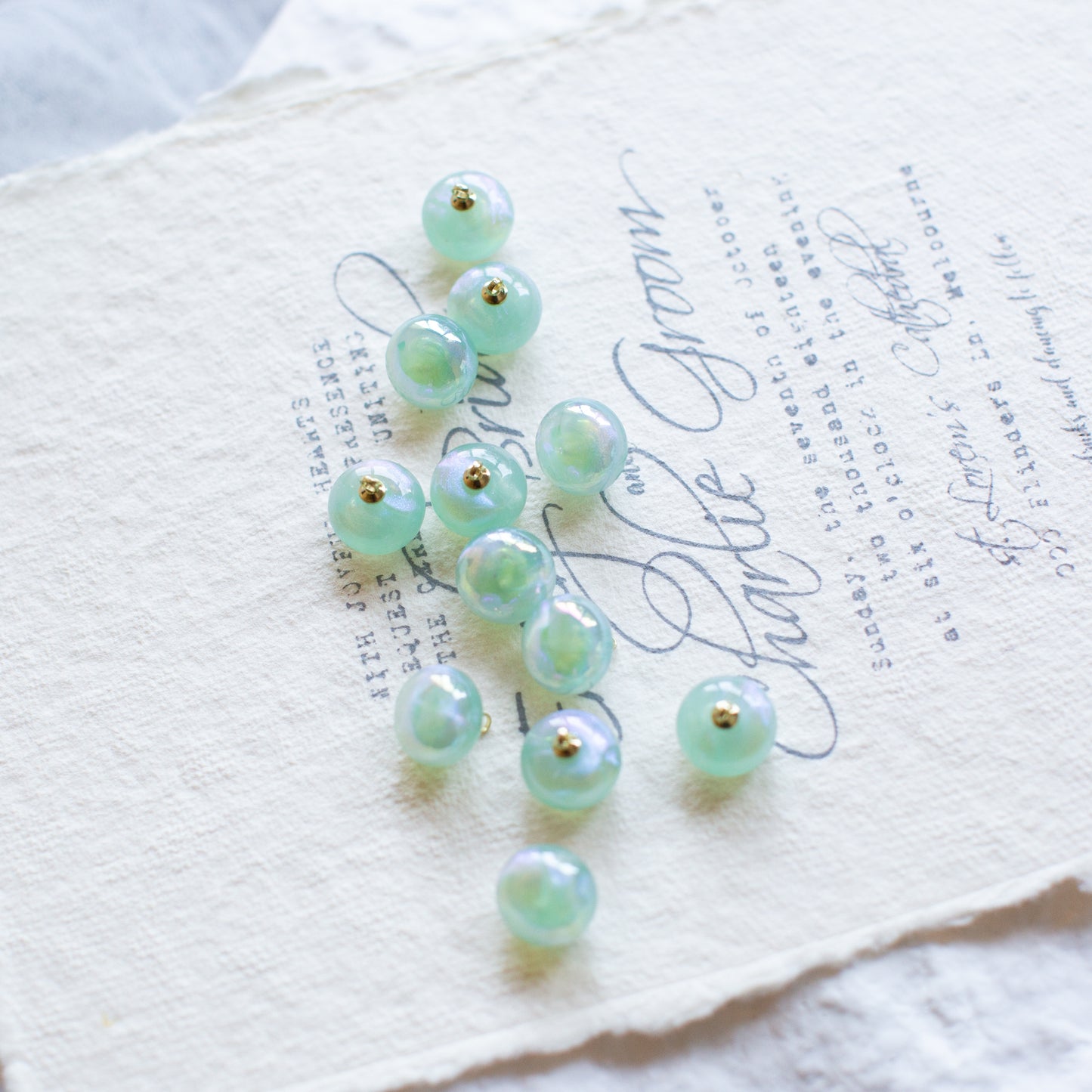 ＊６個＊　オーロラグリーン　ビーズ　Aurora Green Beads PS-0001